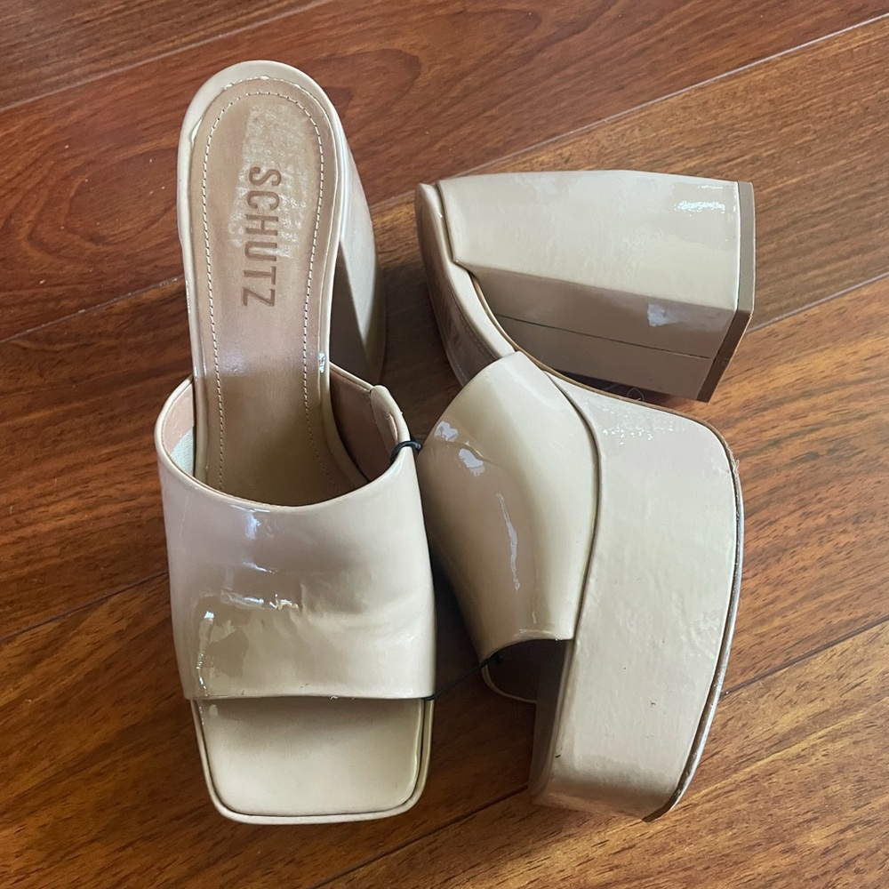 SCHUTZ Beige Aretha Platform Heels Size 7